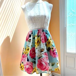 Super Cute! Judi Kristopher Lace & Floral Print Dress Size 2